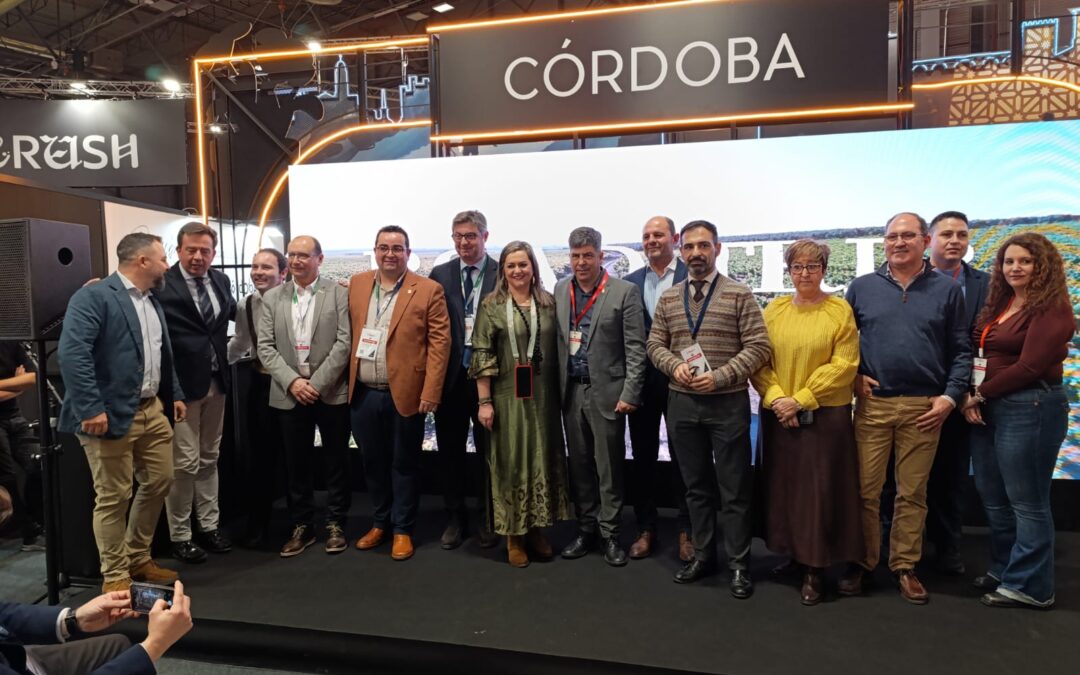 La Mancomunidad Campiña Sur y la Ruta del Vino Montilla-Moriles presentan en Fitur la experiencia «Road Trip para almas foodies» que conecta gastronomía, vino y patrimonio